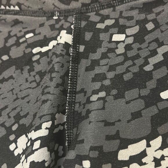 Nike camo leggings size small - Picture 5 of 9